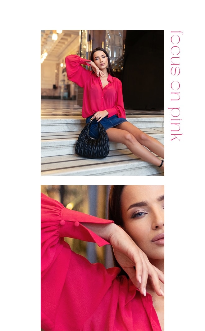 modelka w różowej bluzce i jeansowej spódnicy mini