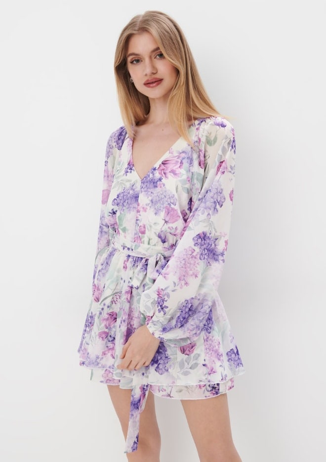 Salopete elegante pentru nunta vara - salopeta florala - un must-have pentru o nunta