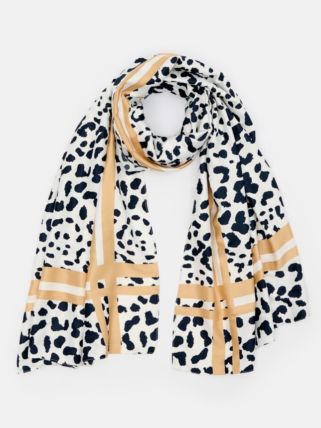 Batic cu model leopard
