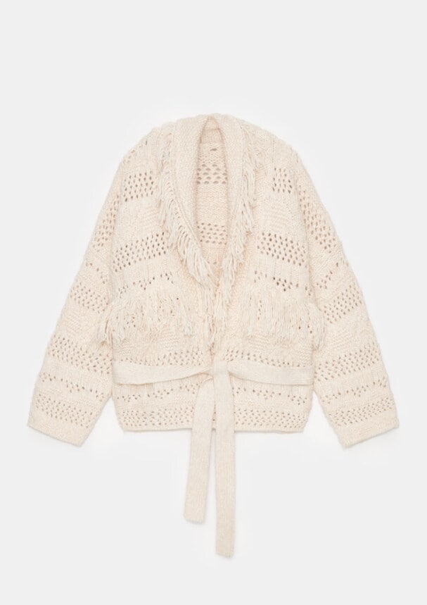 kremowy kardigan oversize z wiązaniem w stylu boho idealny na jesień