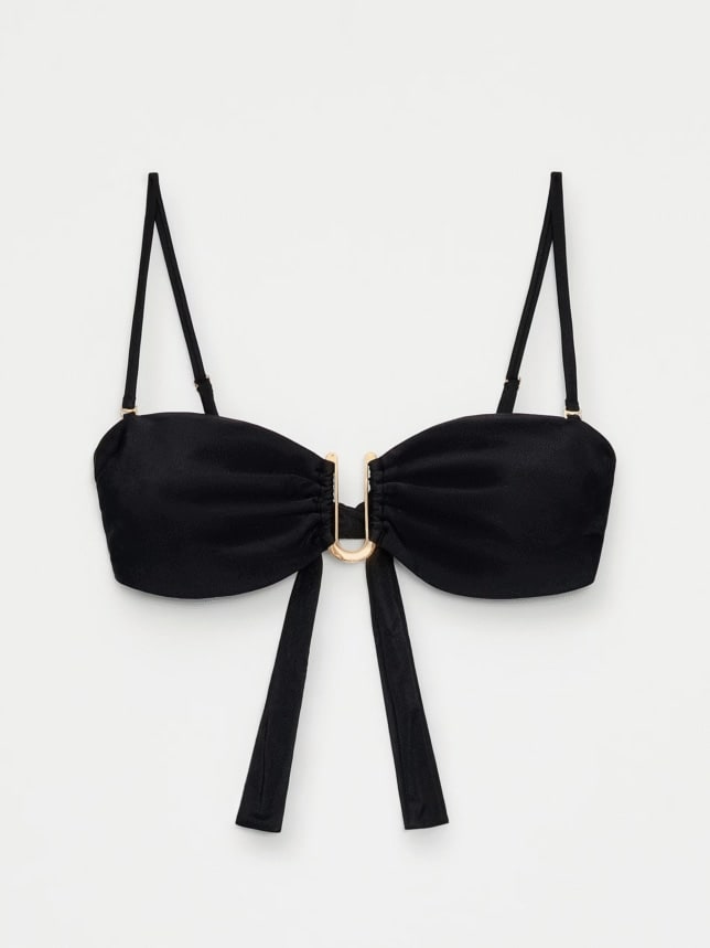 Czarna góra od bikini, z wiązaniem.