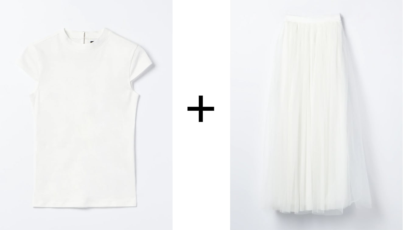 biała stylizacja ze spódnicą plisowaną i t-shirtem