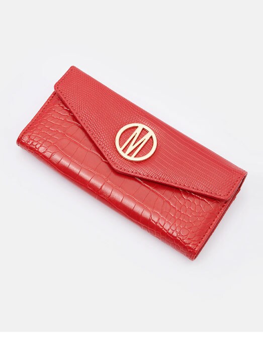 duży, czerwony portfel