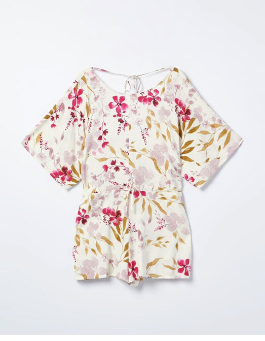 piżama jednoczęściowa w kwiaty