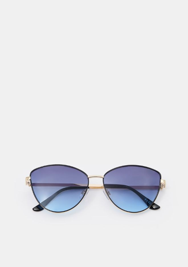 okulary przeciwsłoneczne z niebieskimi szkłami