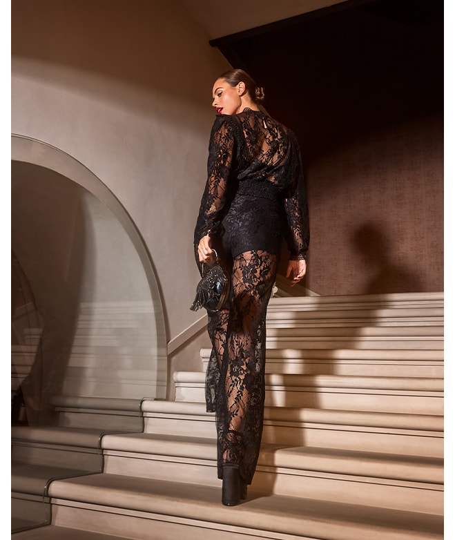 chceš se cítit žensky? vyberte si šaty s krajkou