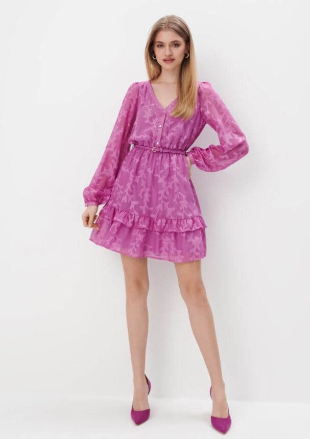 Sukienka mini z falbanami
 w kolorze fioletu