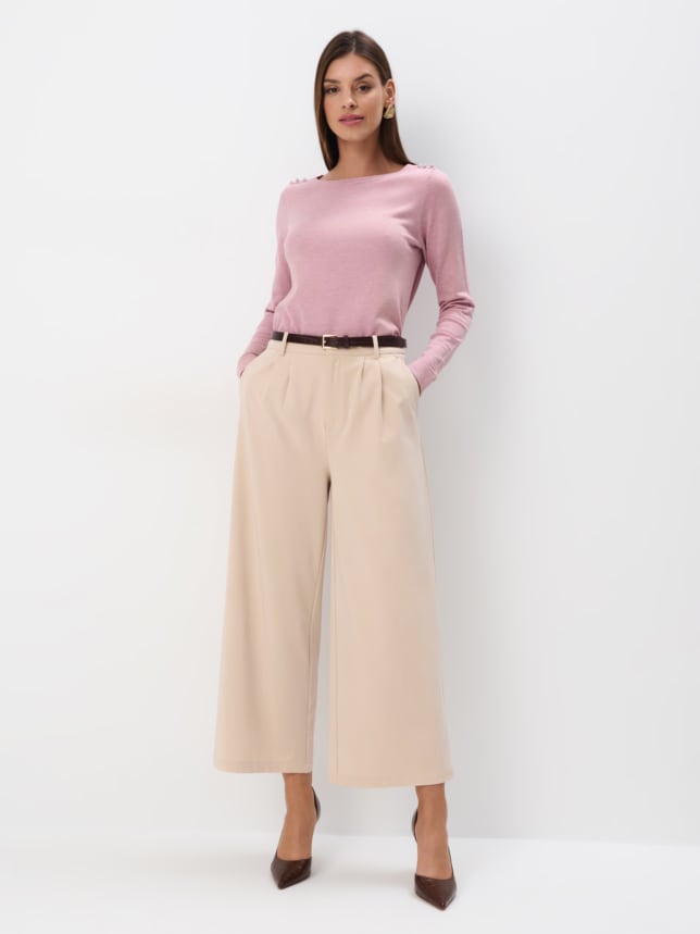 Pudrowy sweter z wiskozą
