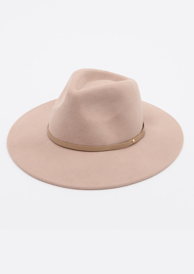 wełniany kapelusz z szerokim rondem