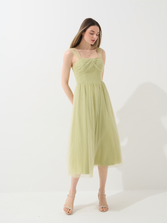 Sukienka midi idealna na wesele 2025!