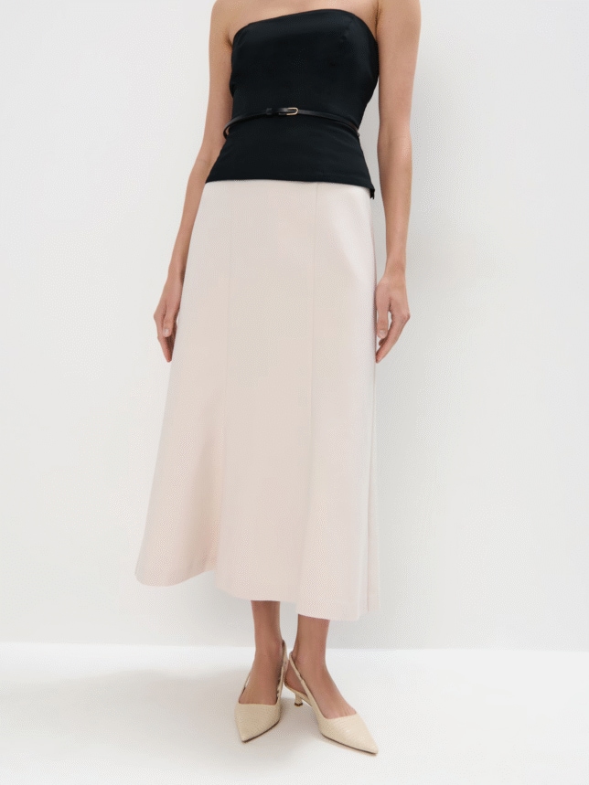 Pomysł na przyjęcie na wesele. Stylizacja spódnica i czarny elegancki top.