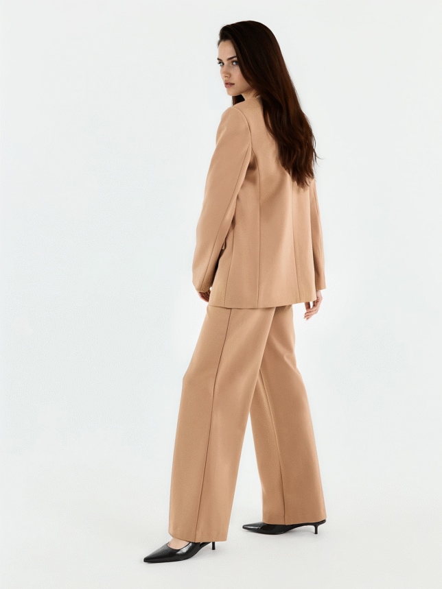 Index: 269IM-80X
croială regular fit
închidere cu nasture