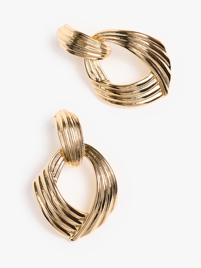 Cercei lungi, de ocazie
45,99 RON
culoare - Auriu