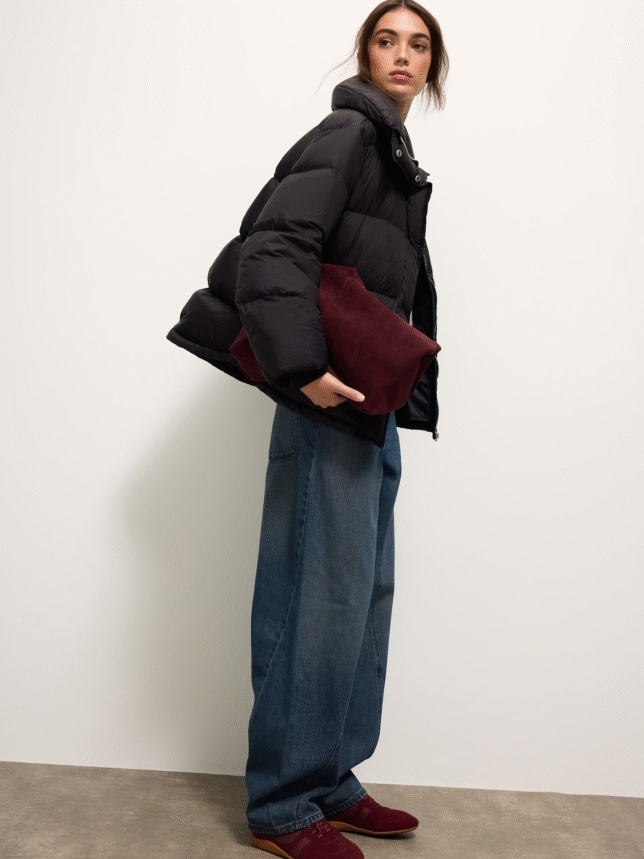 Klasyczna i modna kurtka damska z kołnierzem