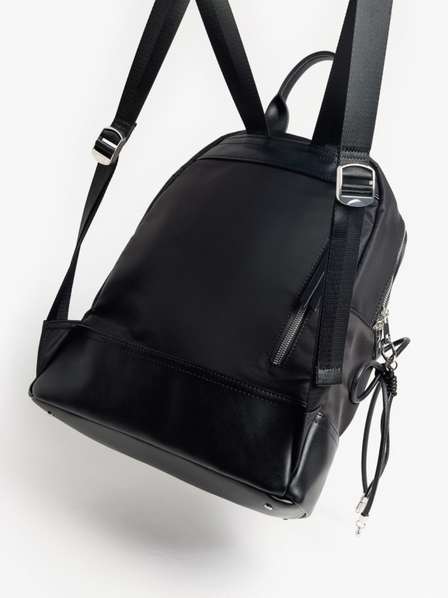 plecak-z-brelokiem-699gk-99x