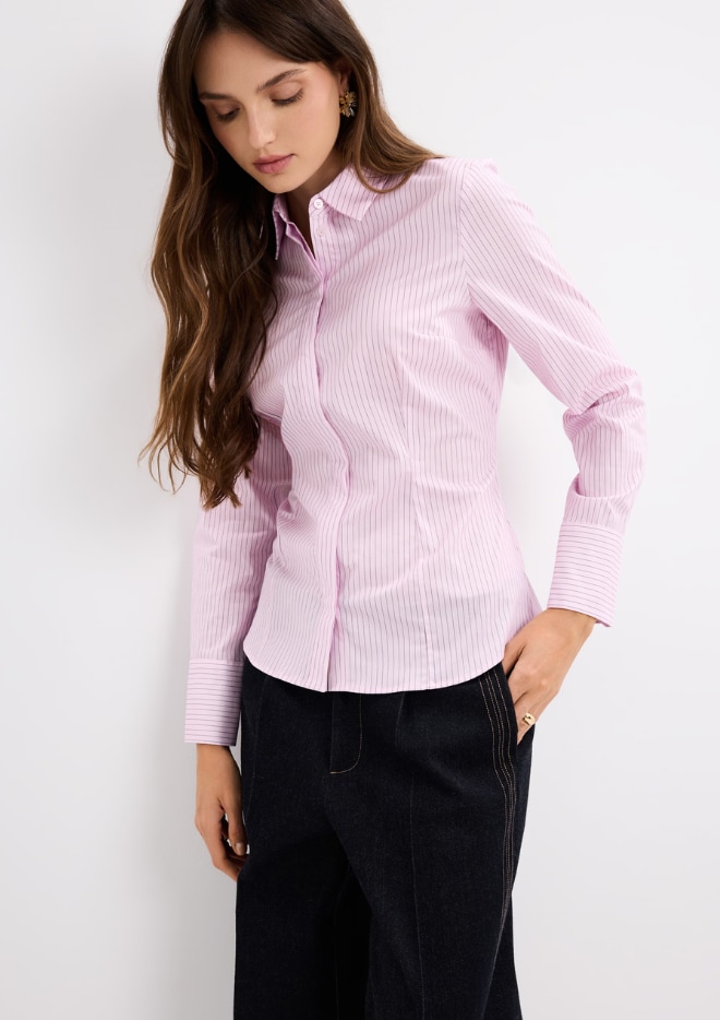 taliowana koszula w paski