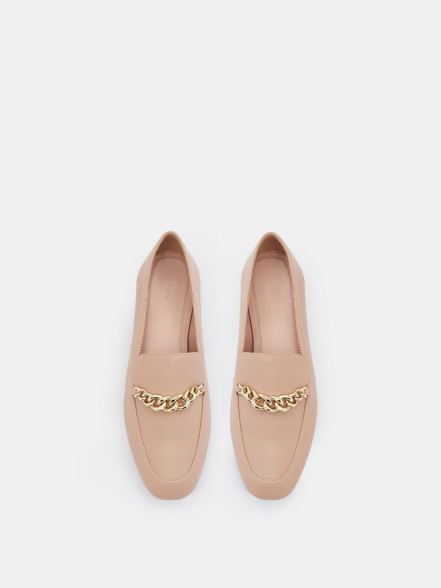 loafers beige