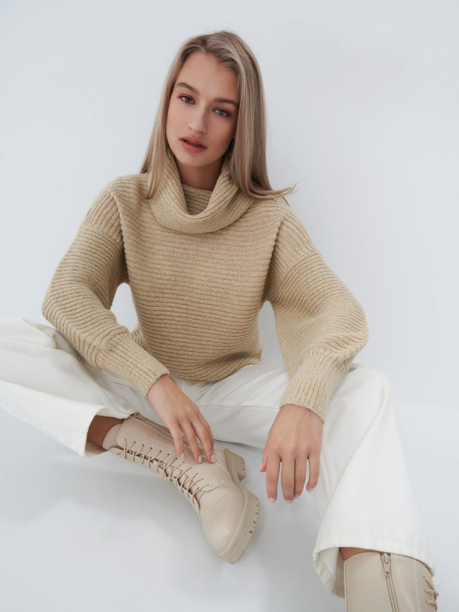 sweater puffy sleeves