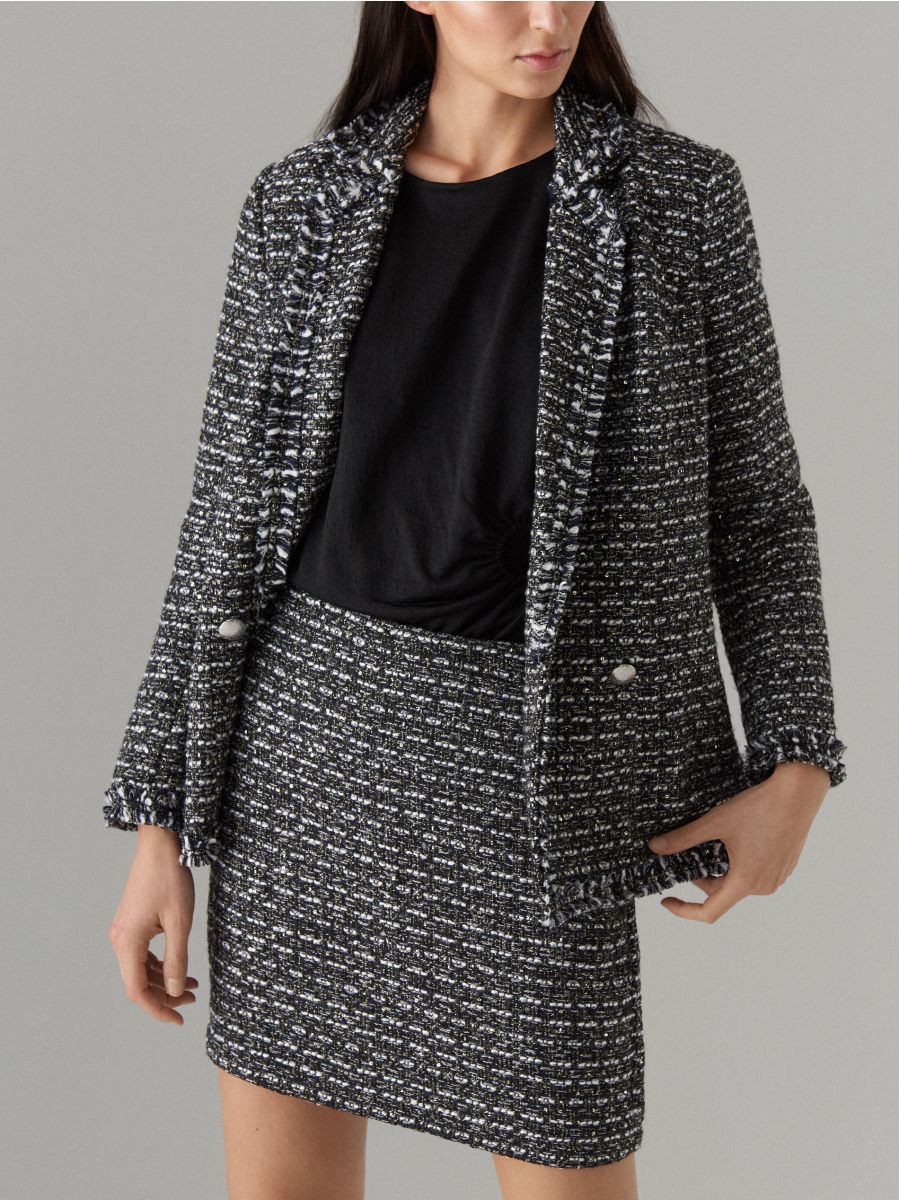 patterned mini skirt