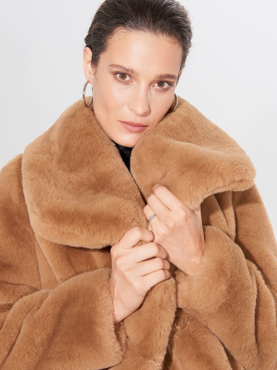 fur jacket beige