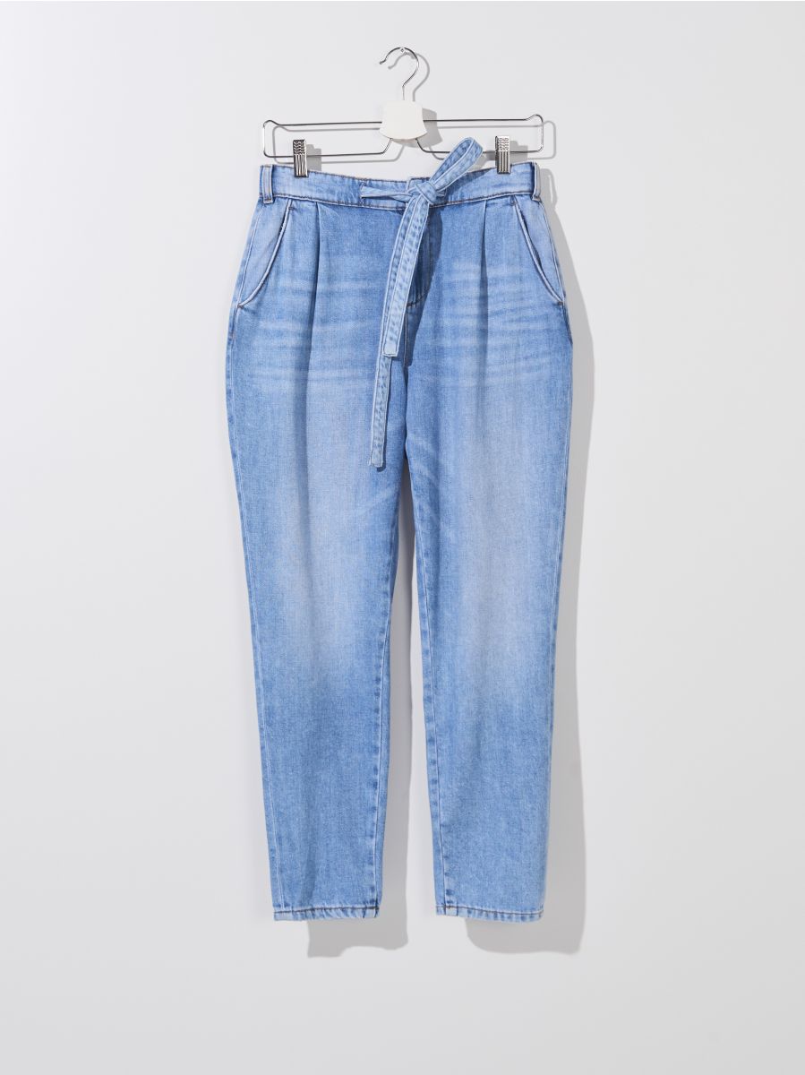 carrot fit jeans online