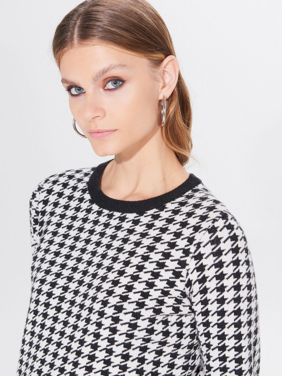 dogtooth print jumper